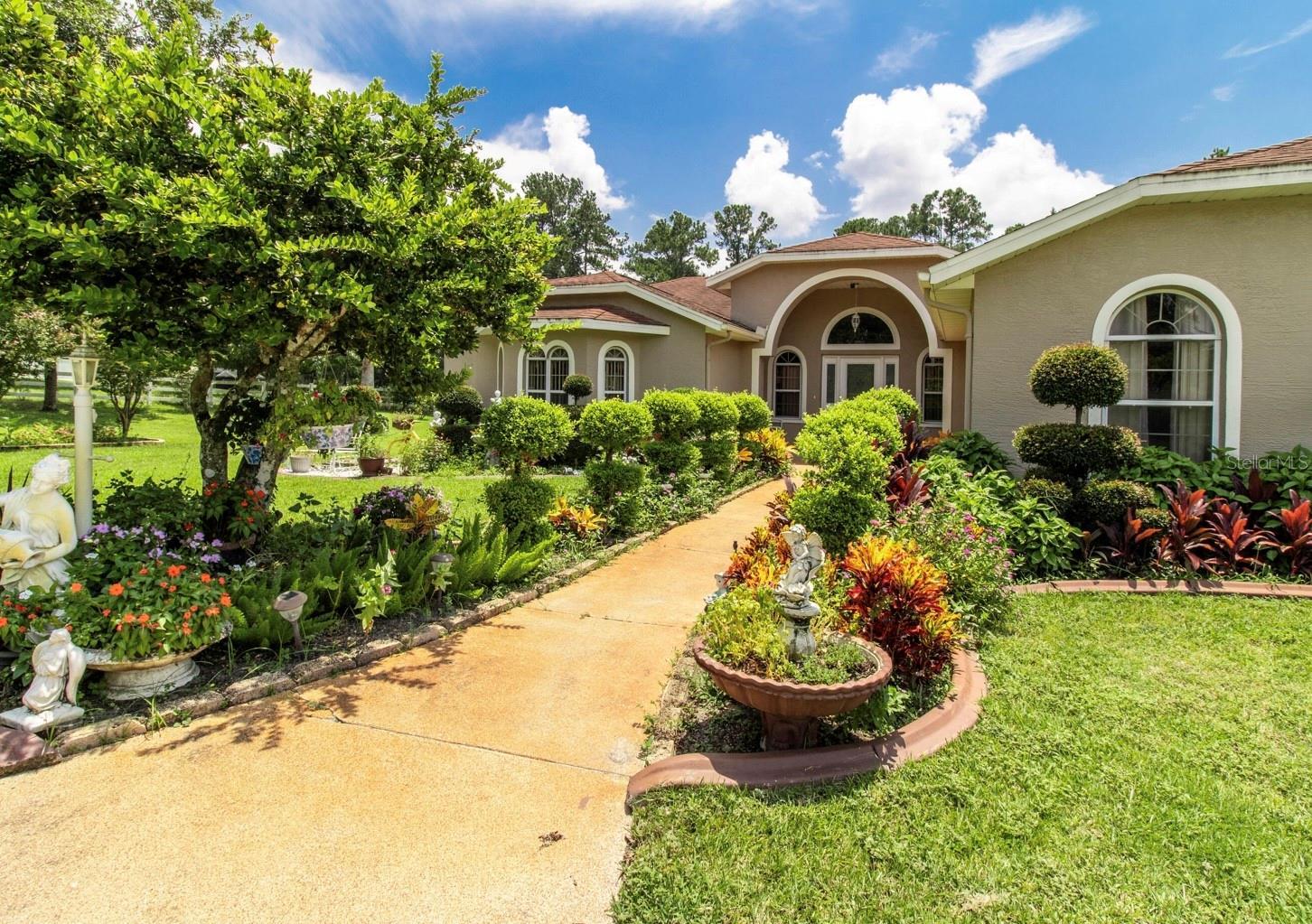 Photo of Listing #W7880537