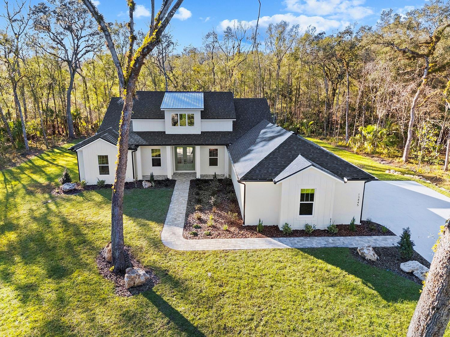 Photo of Listing #W7880945