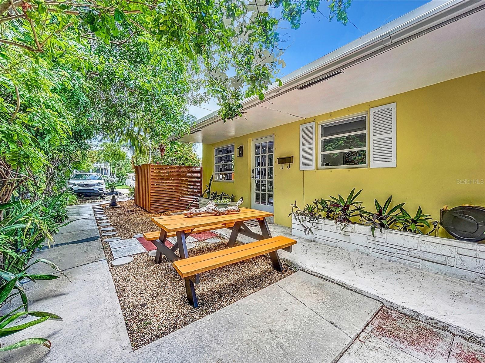 Photo of Listing #O6374852