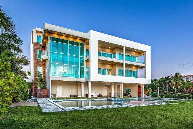 1000 Tocobaga Lane, SARASOTA