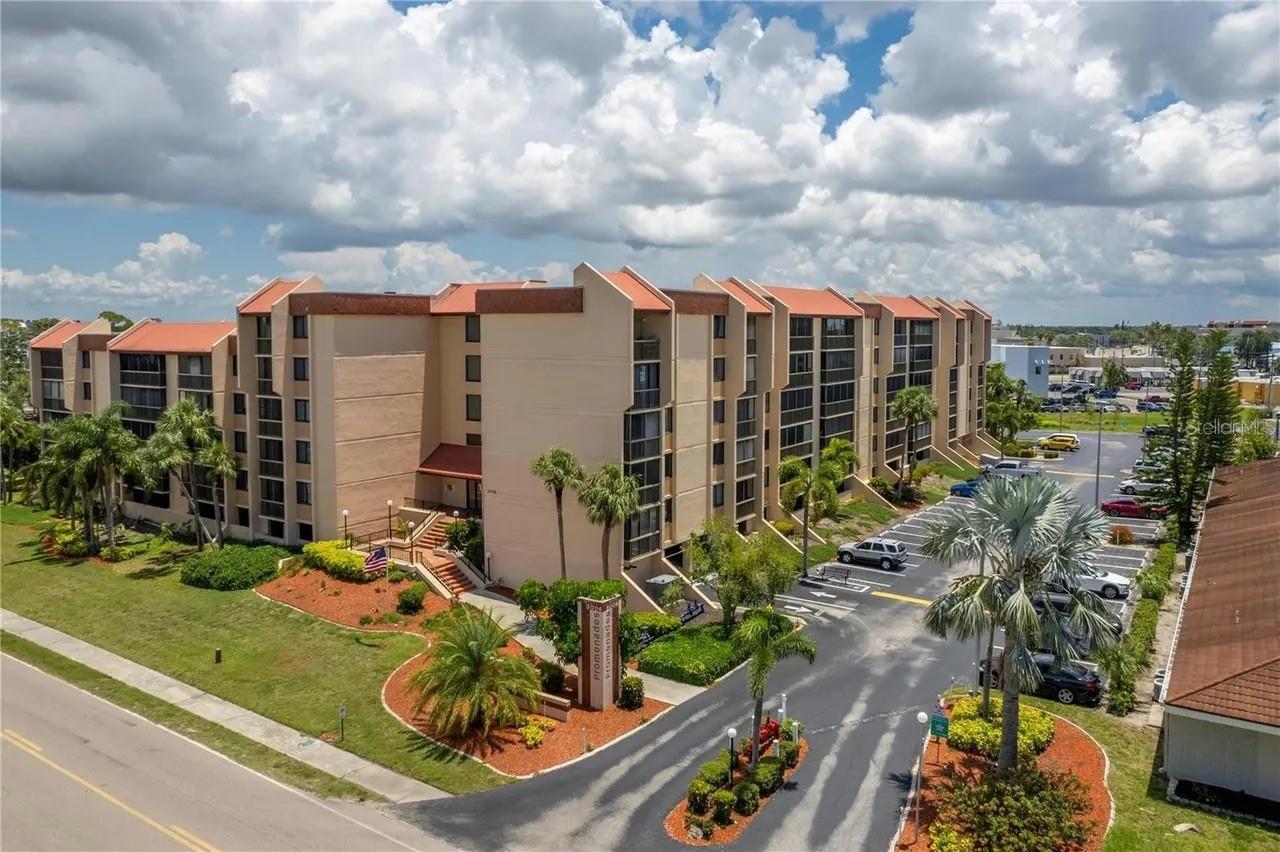 Photo of Listing #D6145567