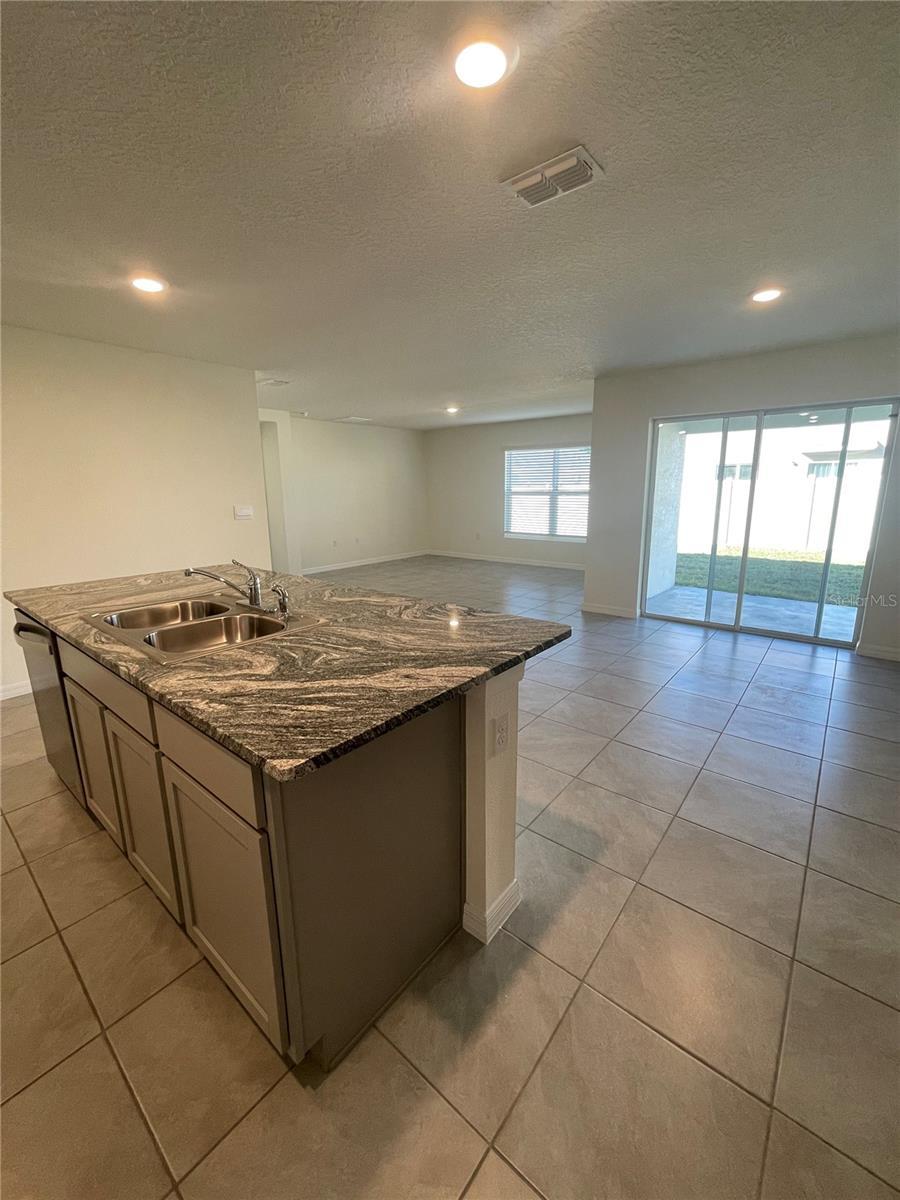 6961 Se 111Th Lane, BELLEVIEW, FL 34420 O6176846 NV Realty Group