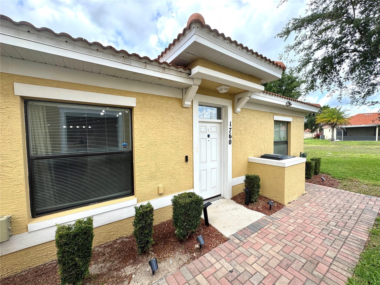 Photo of Listing #O6310121