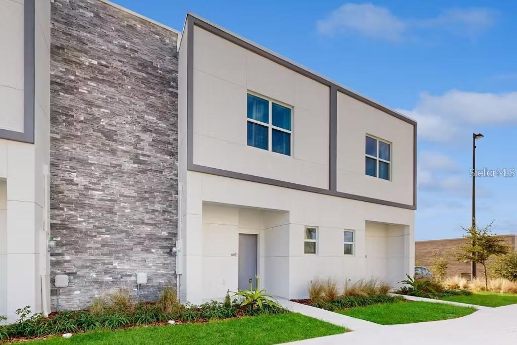 Photo of Listing #O6315689