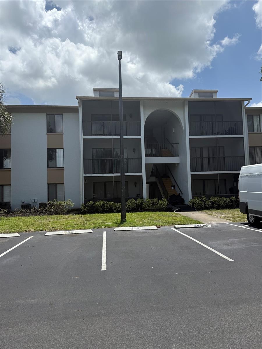 Photo of Listing #O6318893
