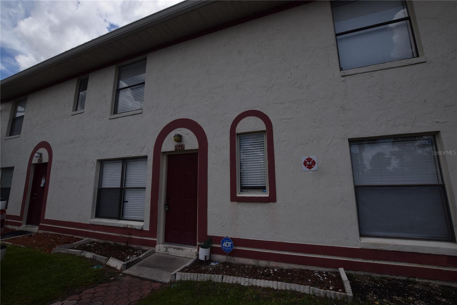 Photo of Listing #O6328152