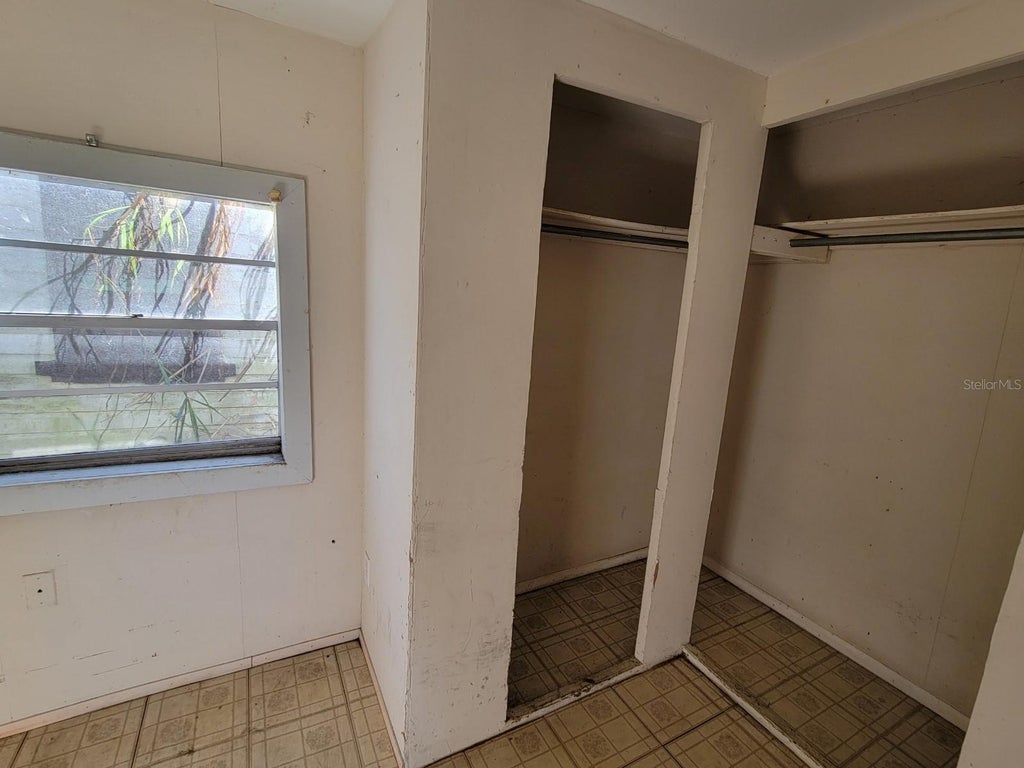 12325 Lakeshore Drive, CANAL POINT