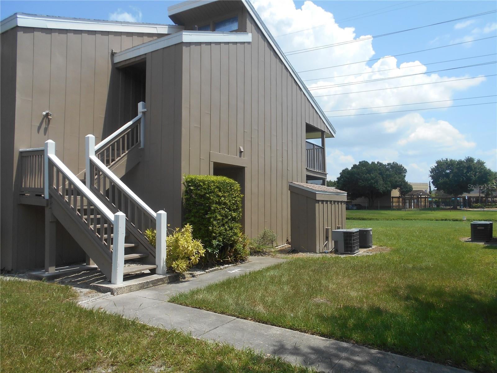 Photo of Listing #O6347363