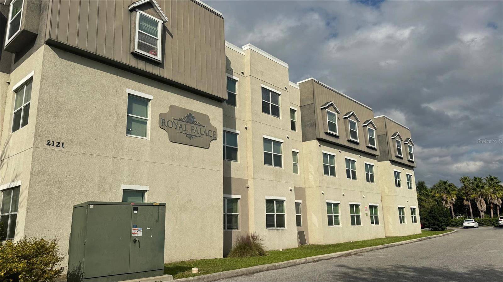 Photo of Listing #O6355443