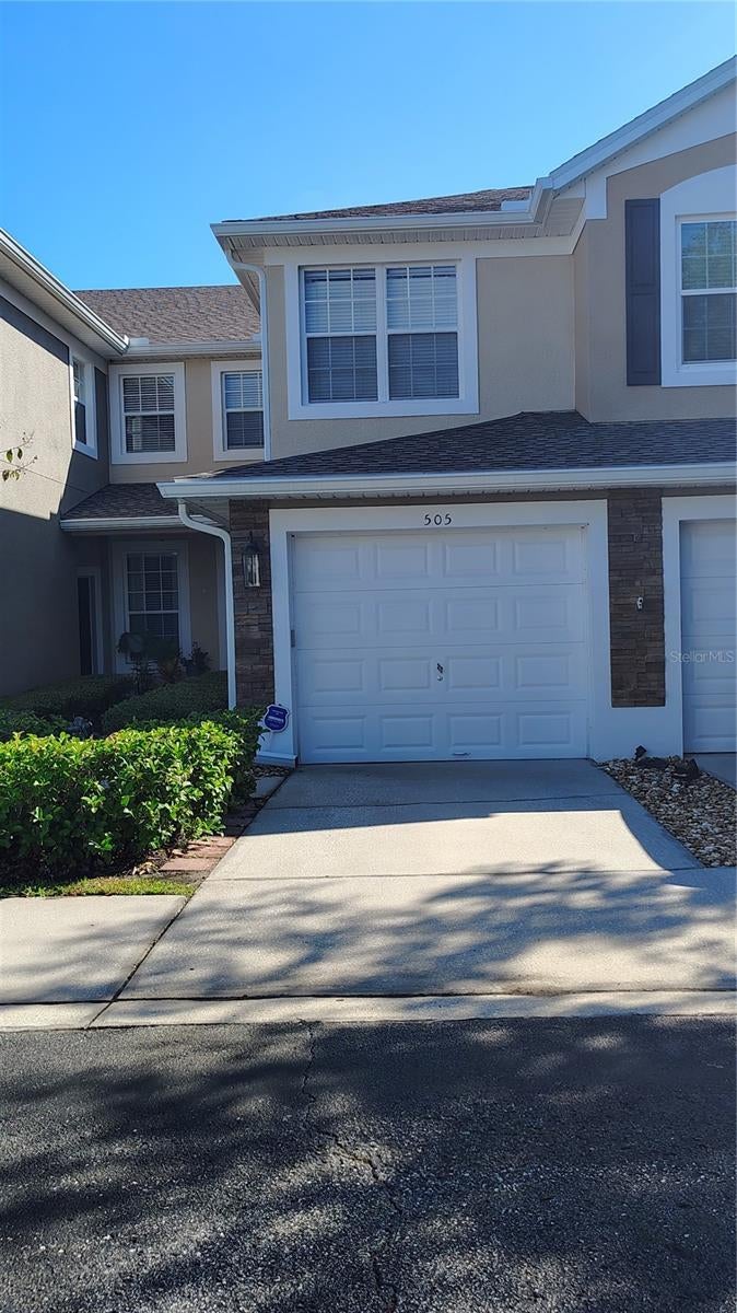 Photo of Listing #O6356116