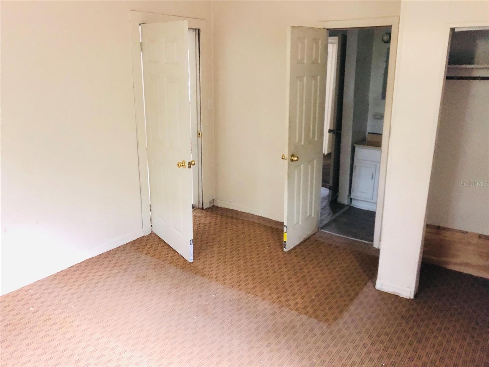 Photo of Listing #O6356589