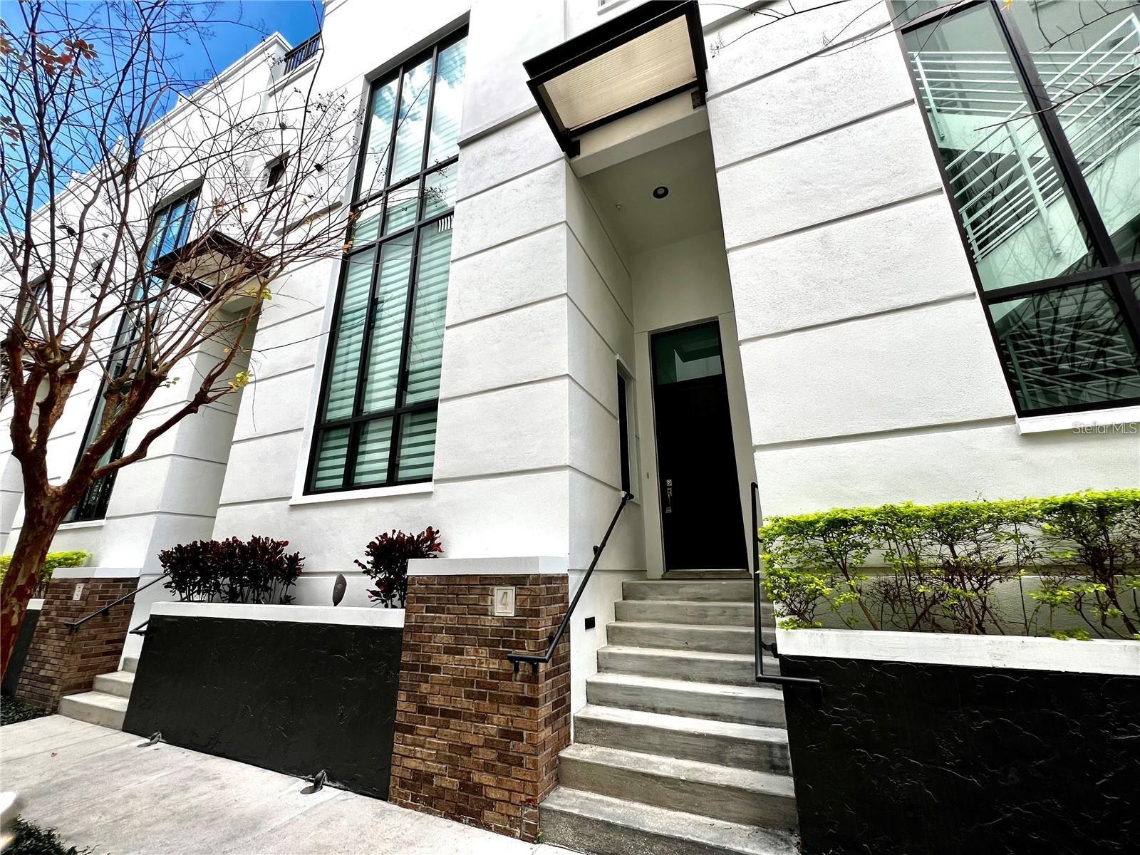 Photo of Listing #O6359294