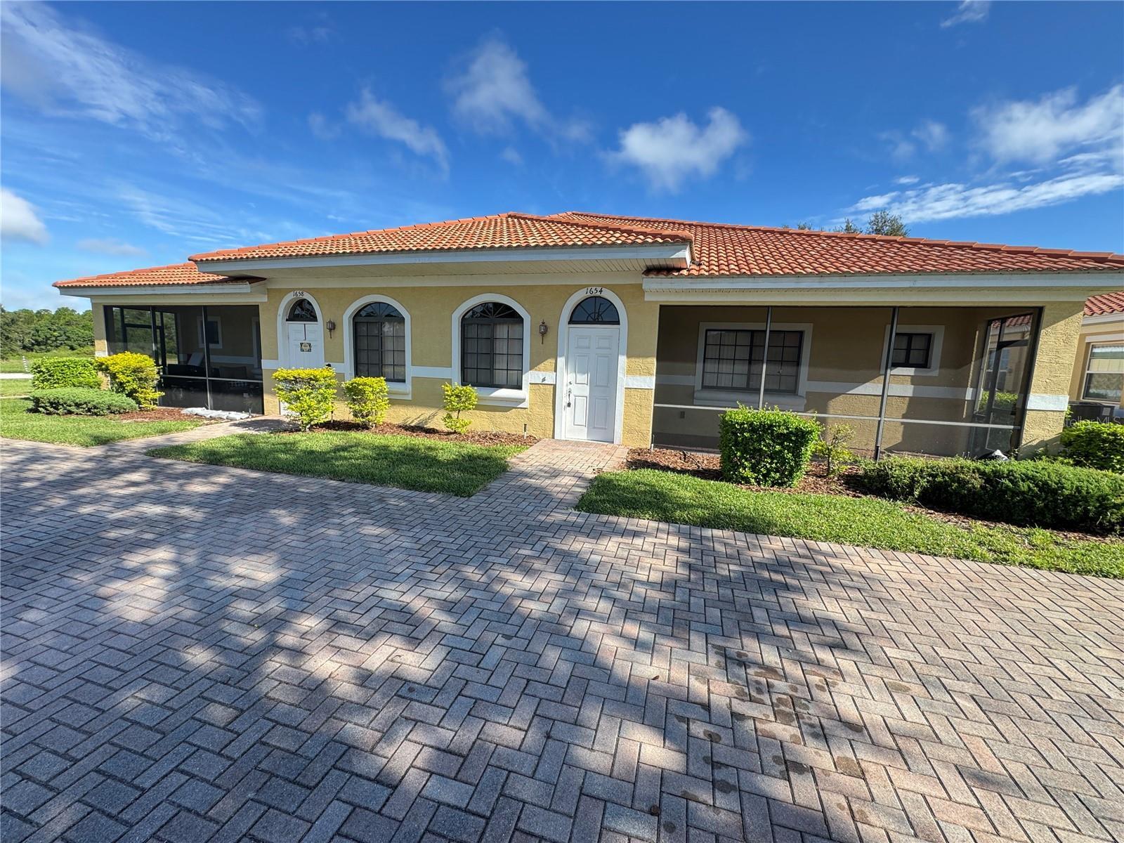 Photo of Listing #O6360093