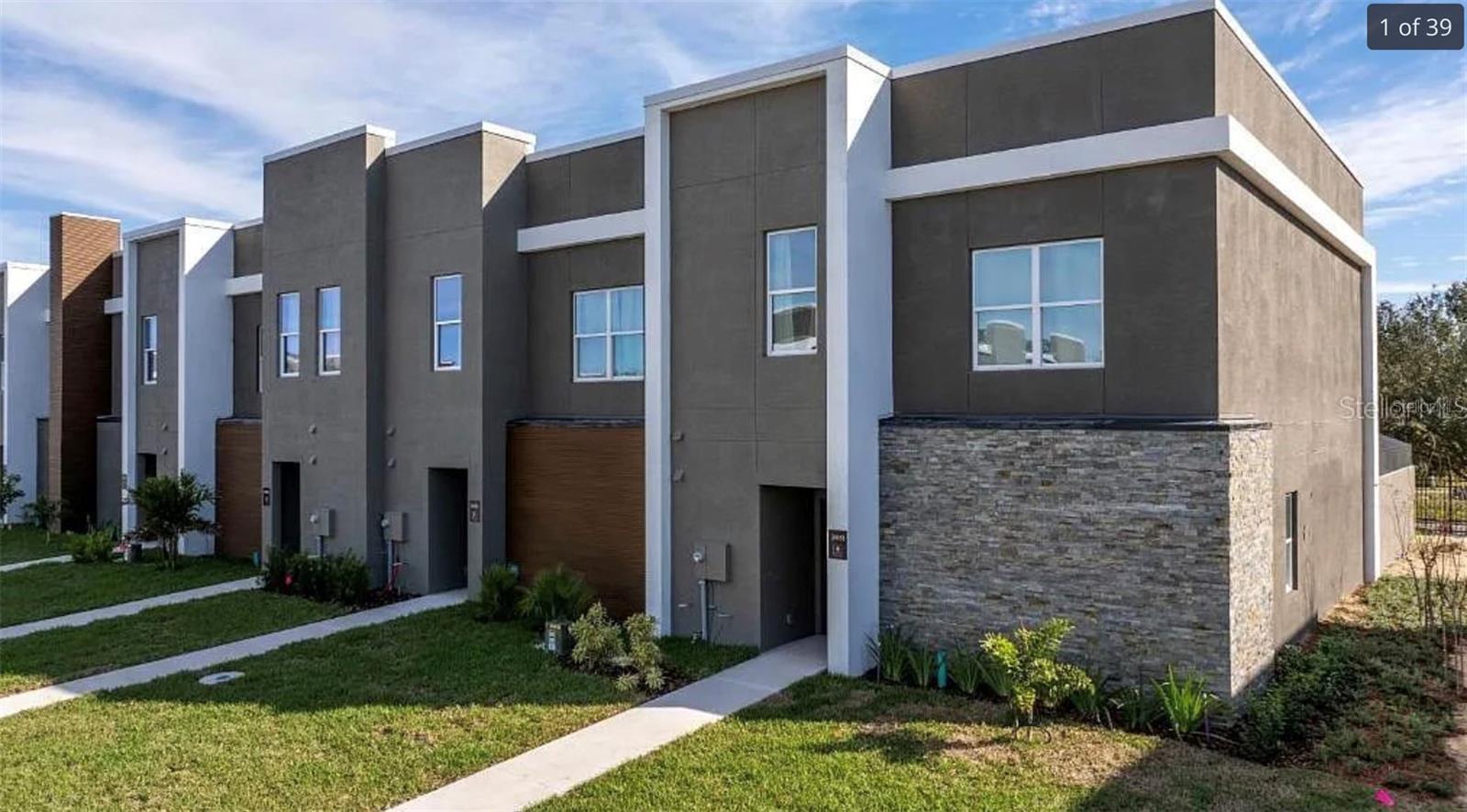 Photo of Listing #O6362043