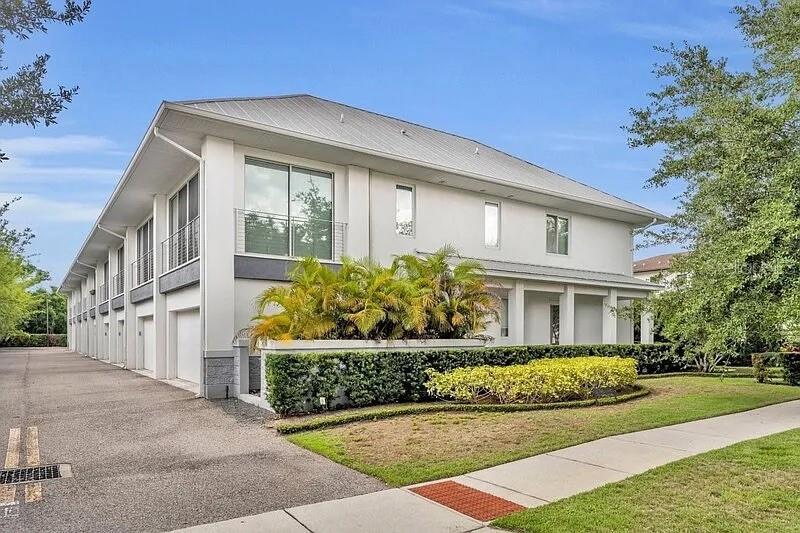 Photo of Listing #O6368619