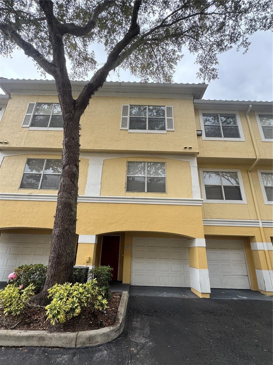 Photo of Listing #O6369052