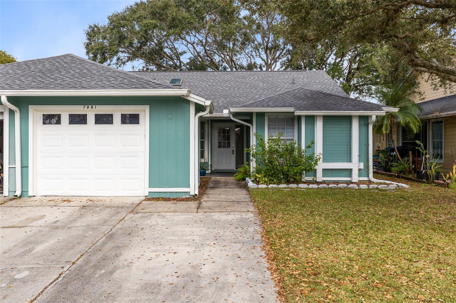 Photo of Listing #O6370553