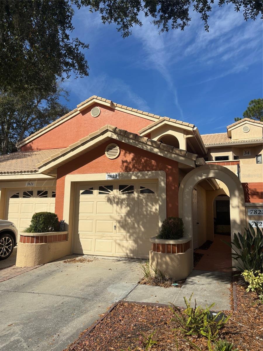 Photo of Listing #O6370565