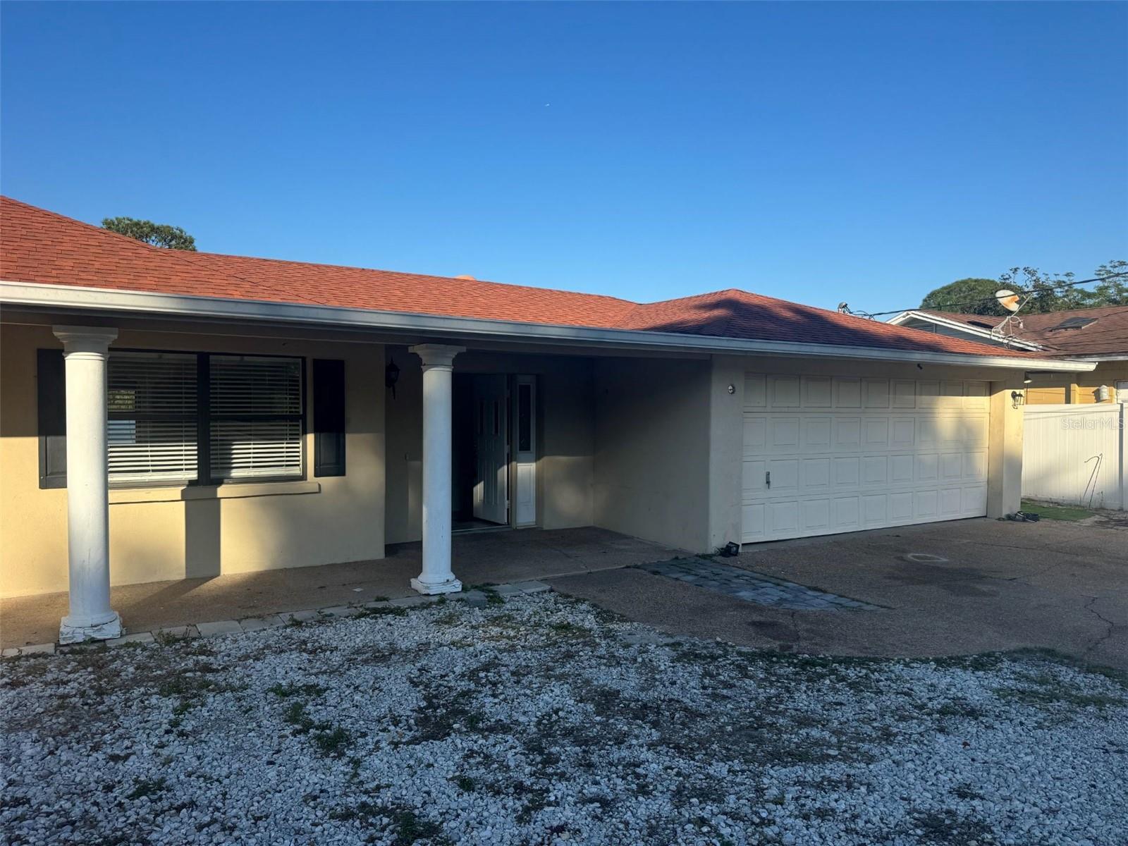 Photo of Listing #O6371330