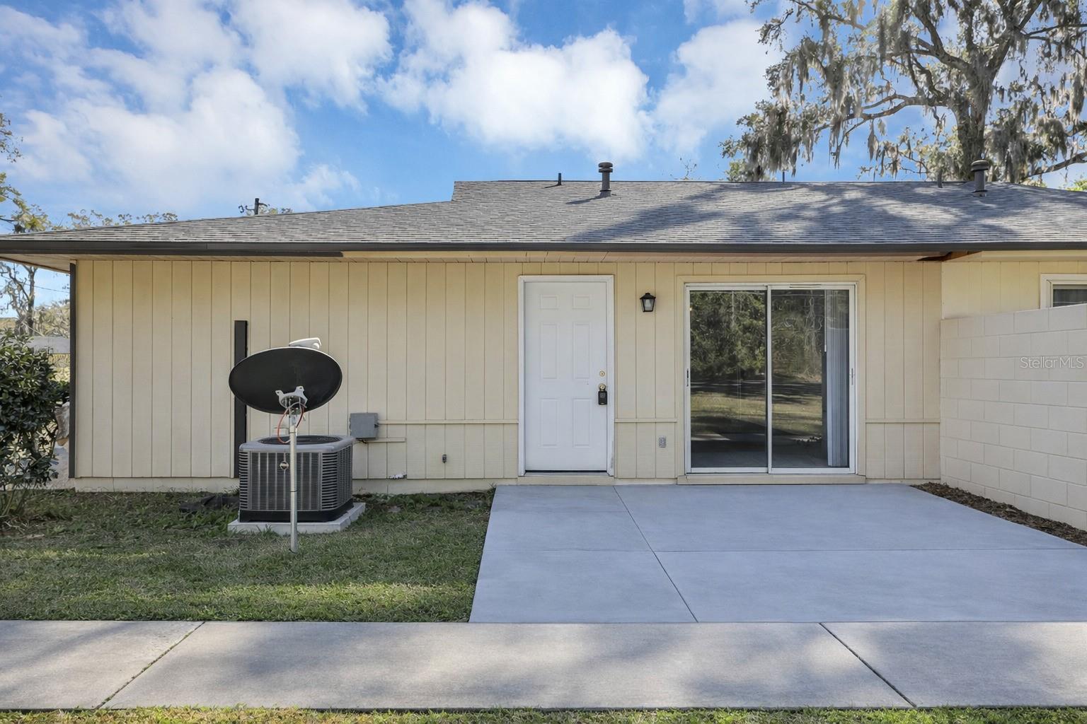 Photo of Listing #O6376103