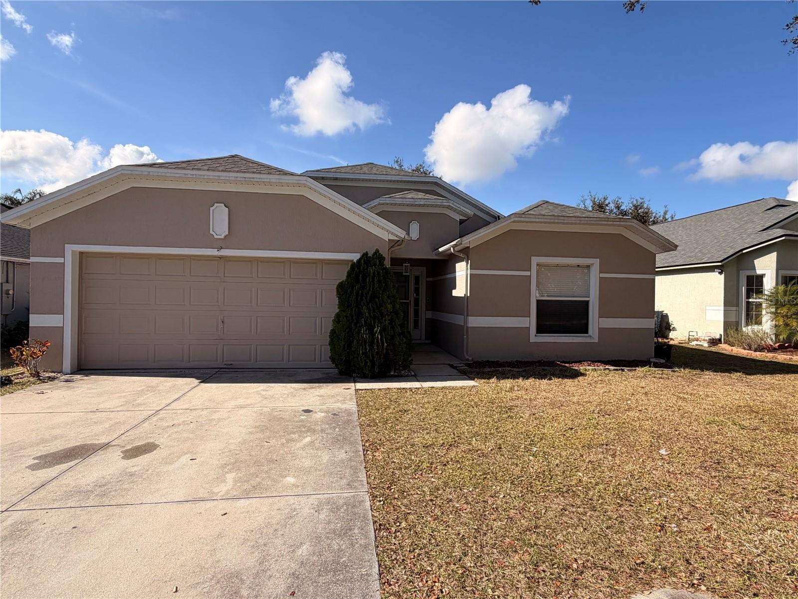 Photo of Listing #P4937182