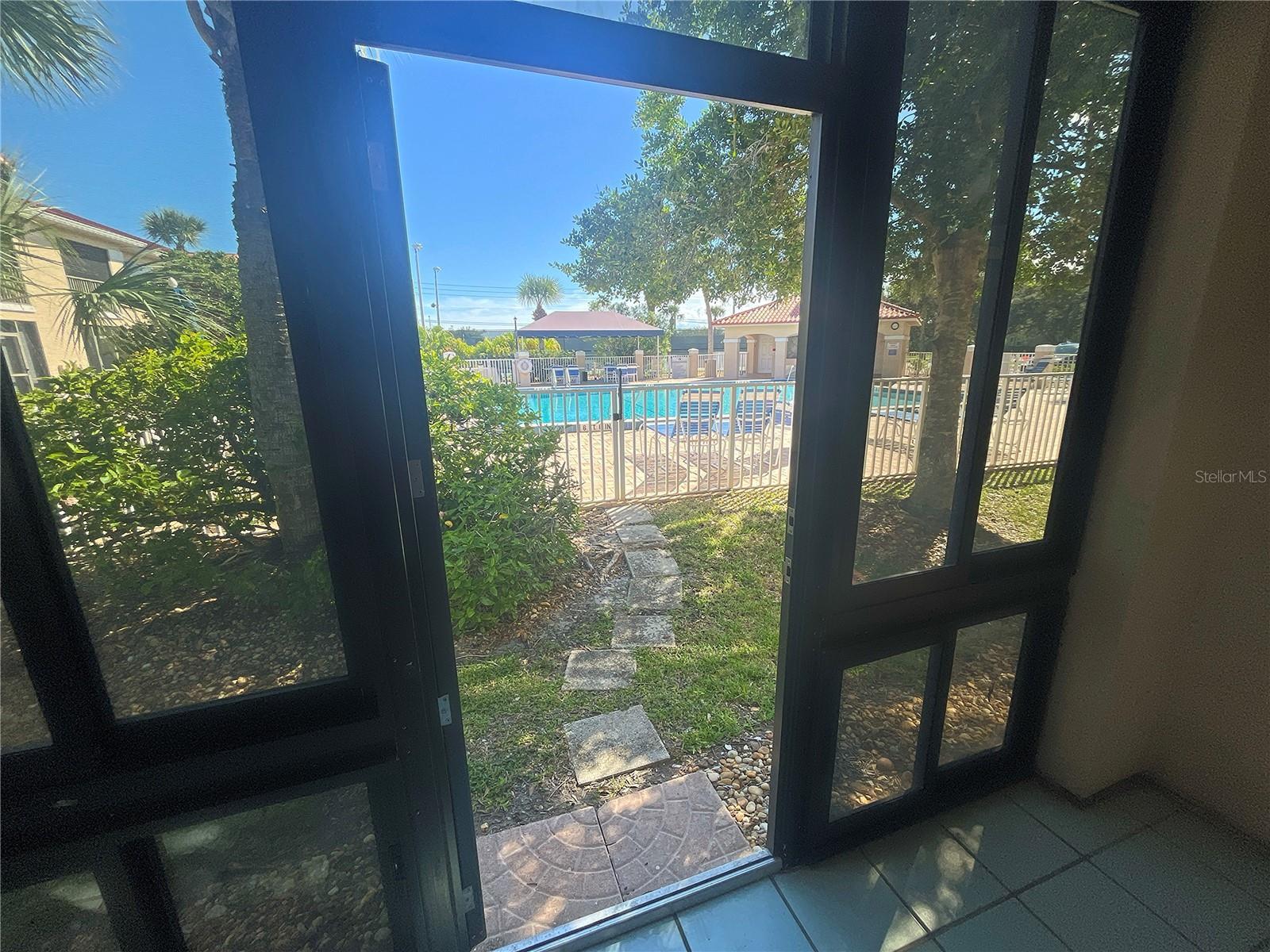 Photo of Listing #R4907456