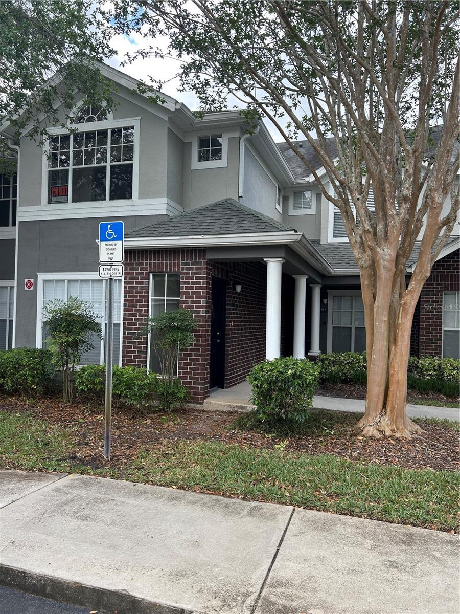 Photo of Listing #R4909256