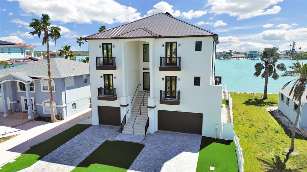 882 Bay Point Drive, MADEIRA BEACH