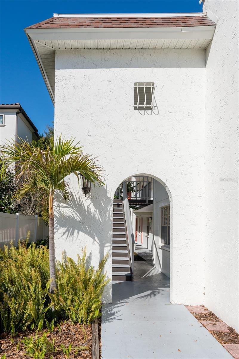 3211 West De Leon Street 9 TAMPA - Mfrtb8409879 3 E63be1930596eb3f6c6f3fb0f28a8b82 L