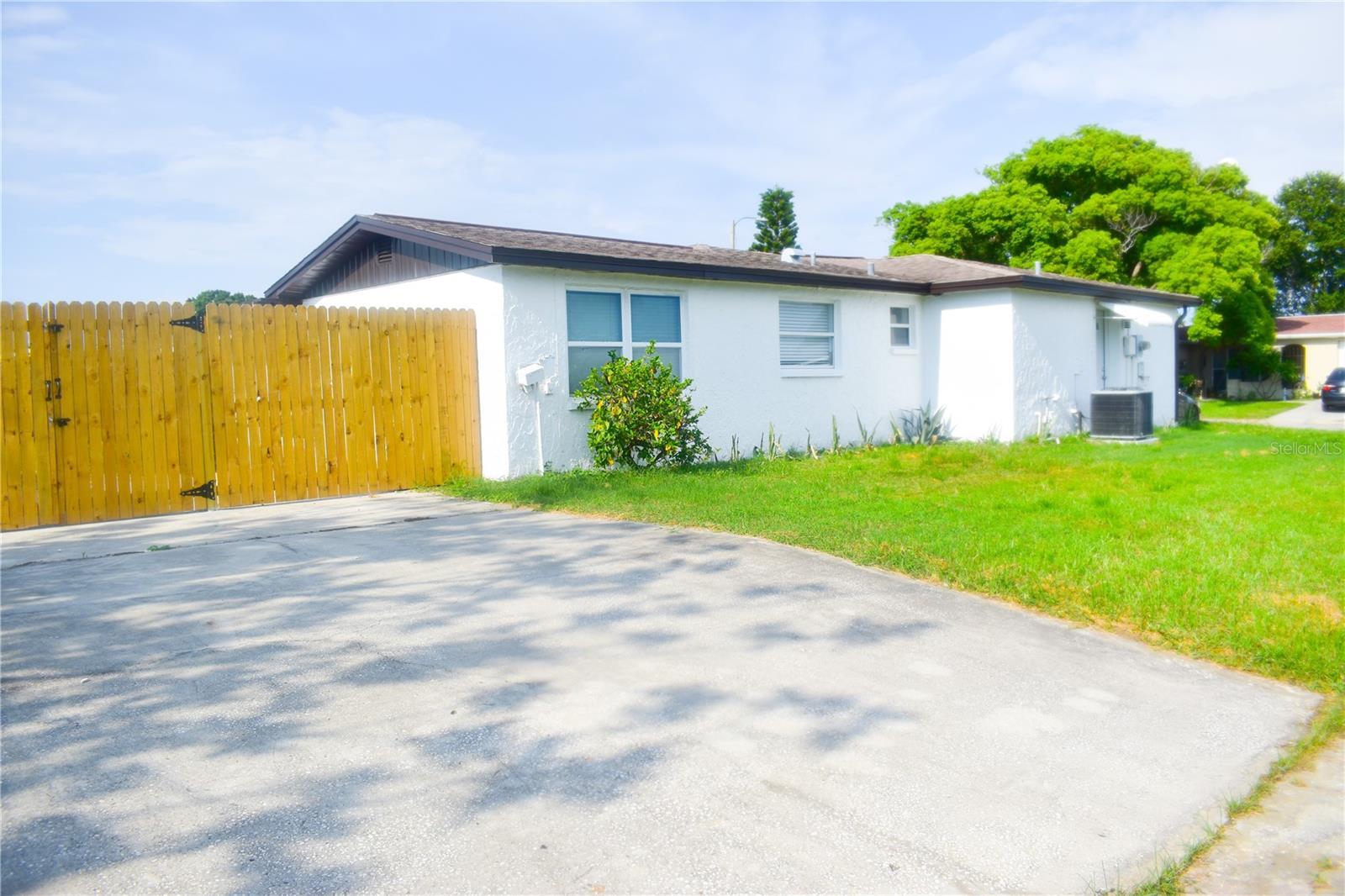 Photo of Listing #TB8434336