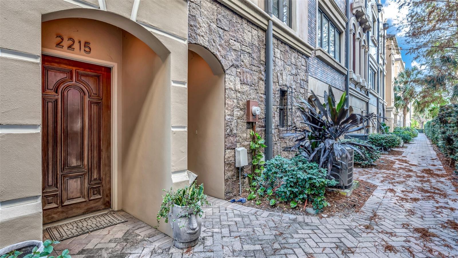 Photo of Listing #TB8465510