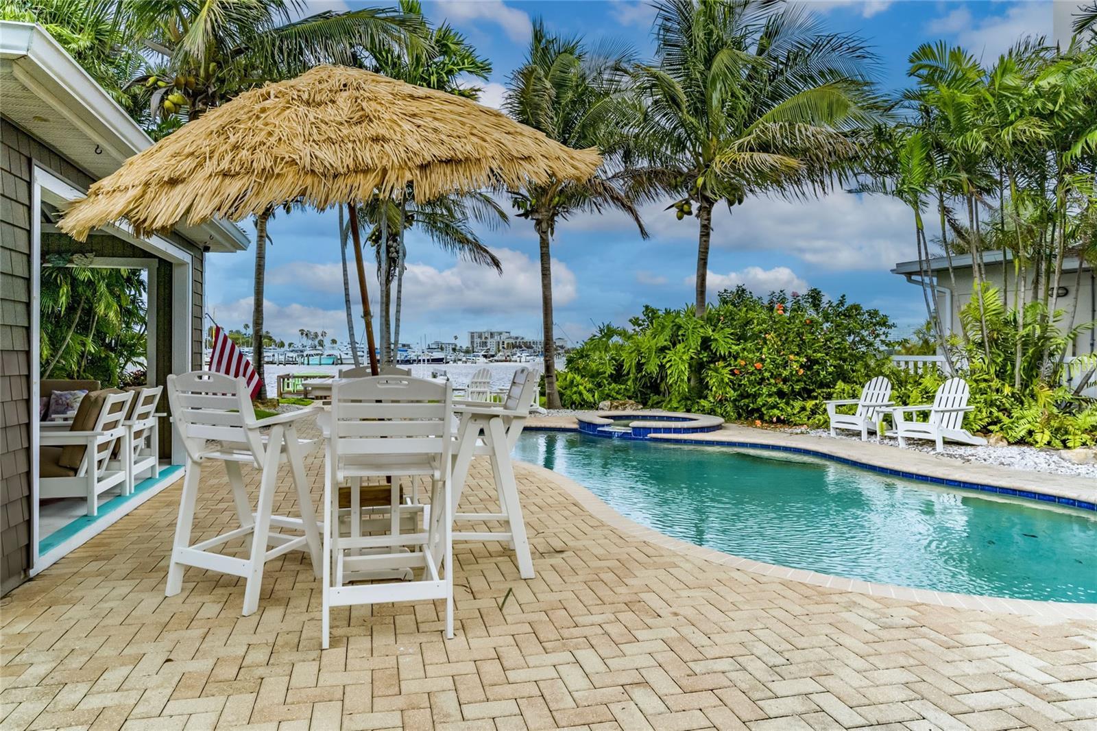 Photo of Listing #U8202823