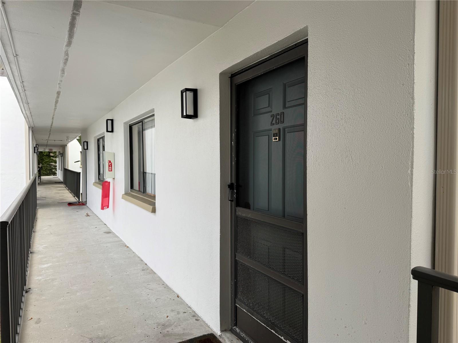 Photo of Listing #W7878017