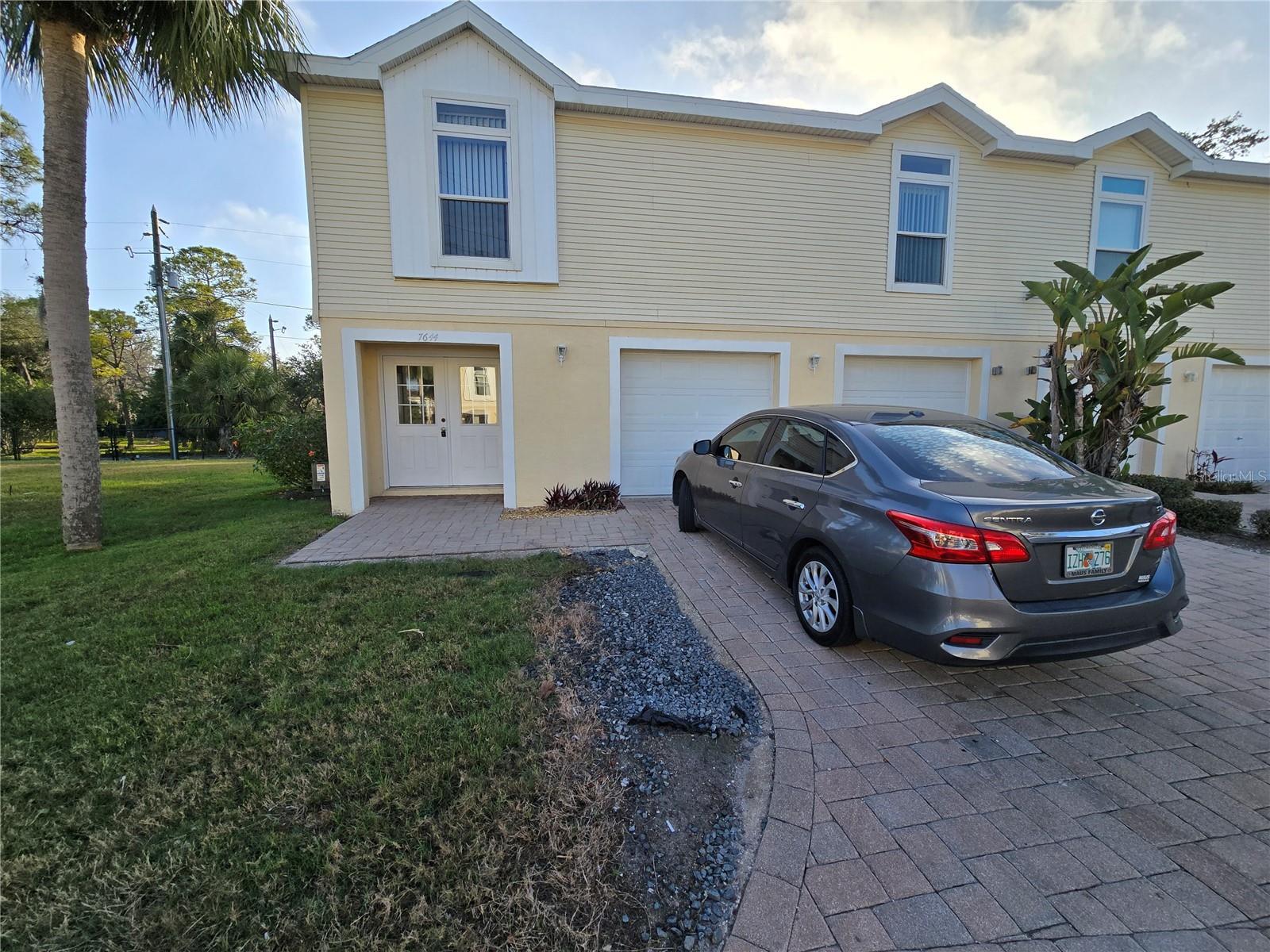 Photo of Listing #W7878023