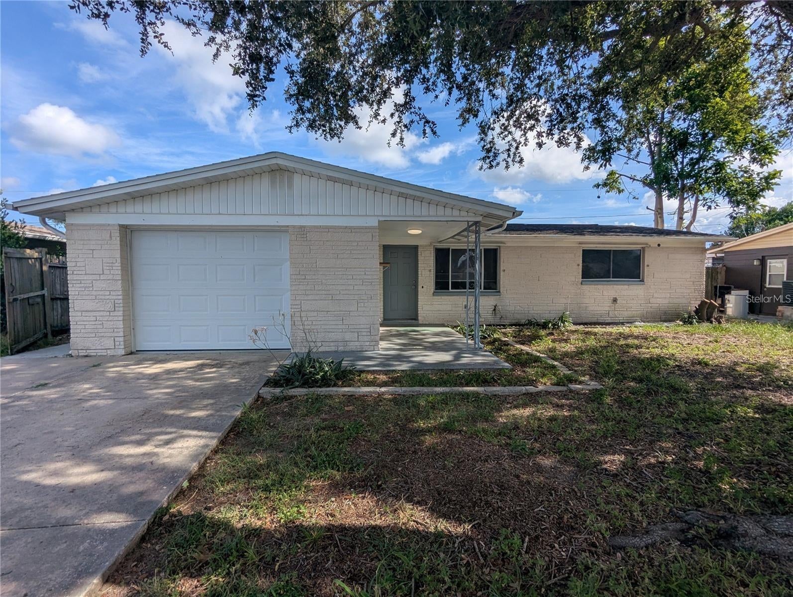 Photo of Listing #W7880332