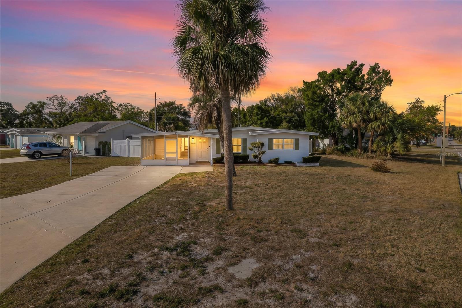 Photo of Listing #W7881021