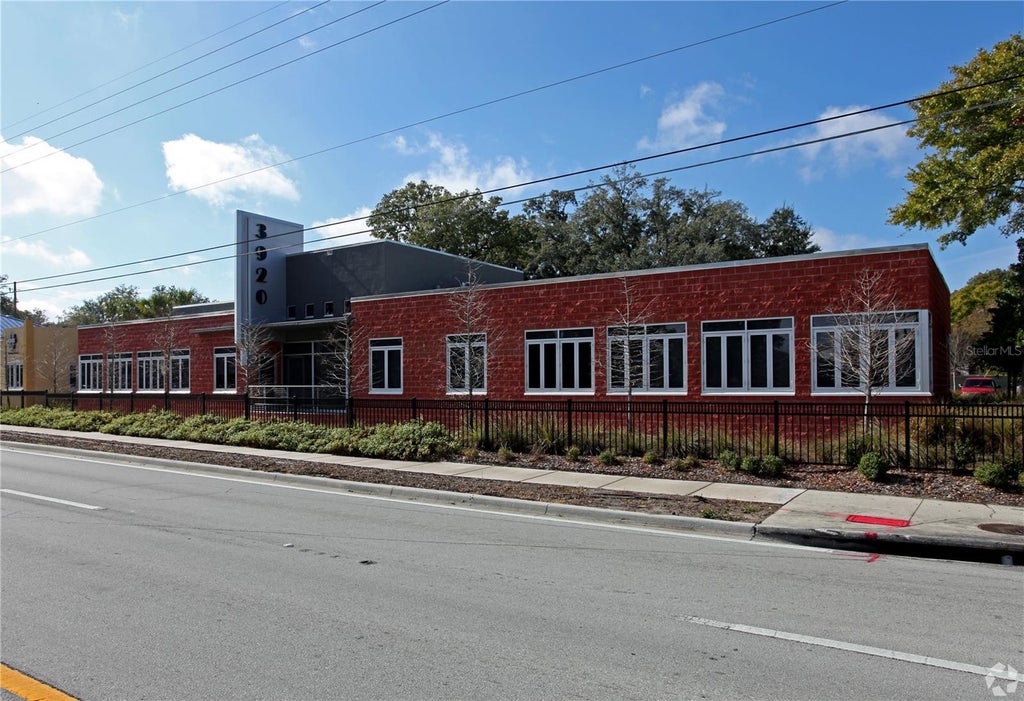 3920 Edgewater Drive, ORLANDO Property Listing MLS® J981756