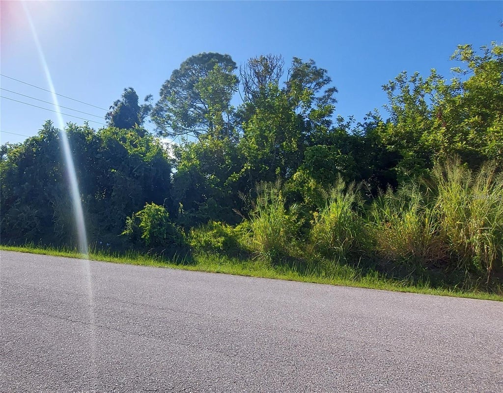 Fundy Road, VENICE Property Listing MLS® J979676