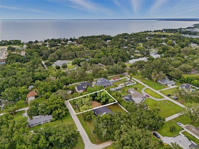 N Daniels Street, OAKLAND