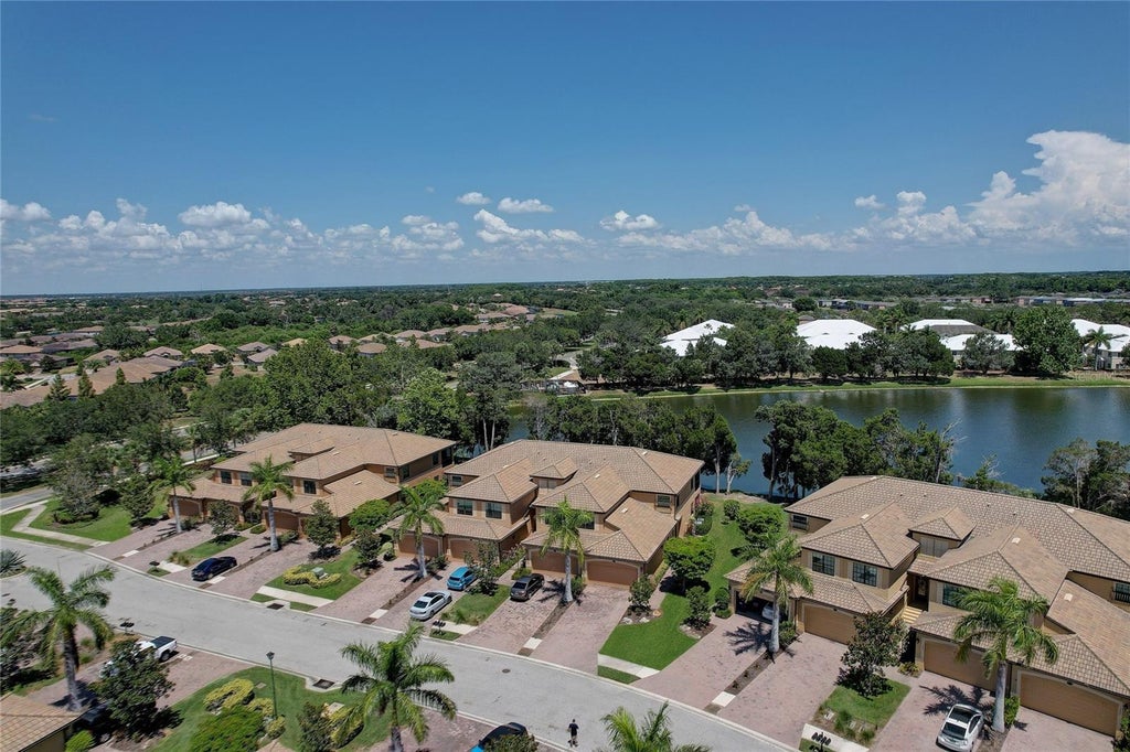 115 Red Fox Court 104, BRADENTON Property Listing MLS® A4609299