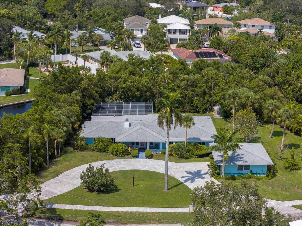 311 Island Circle, SARASOTA Property Listing MLS® A4618950