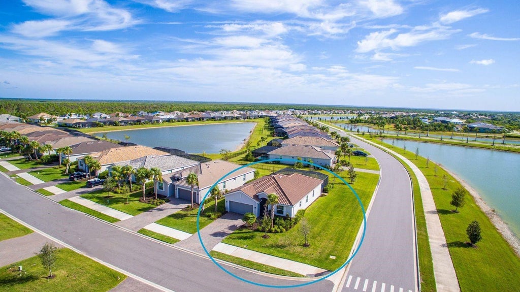 15001 Spanish Point Drive, PORT CHARLOTTE Property Listing MLS® D6133439