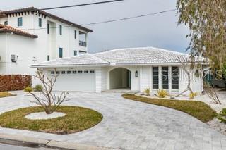 11165 9th Street E, TREASURE ISLAND