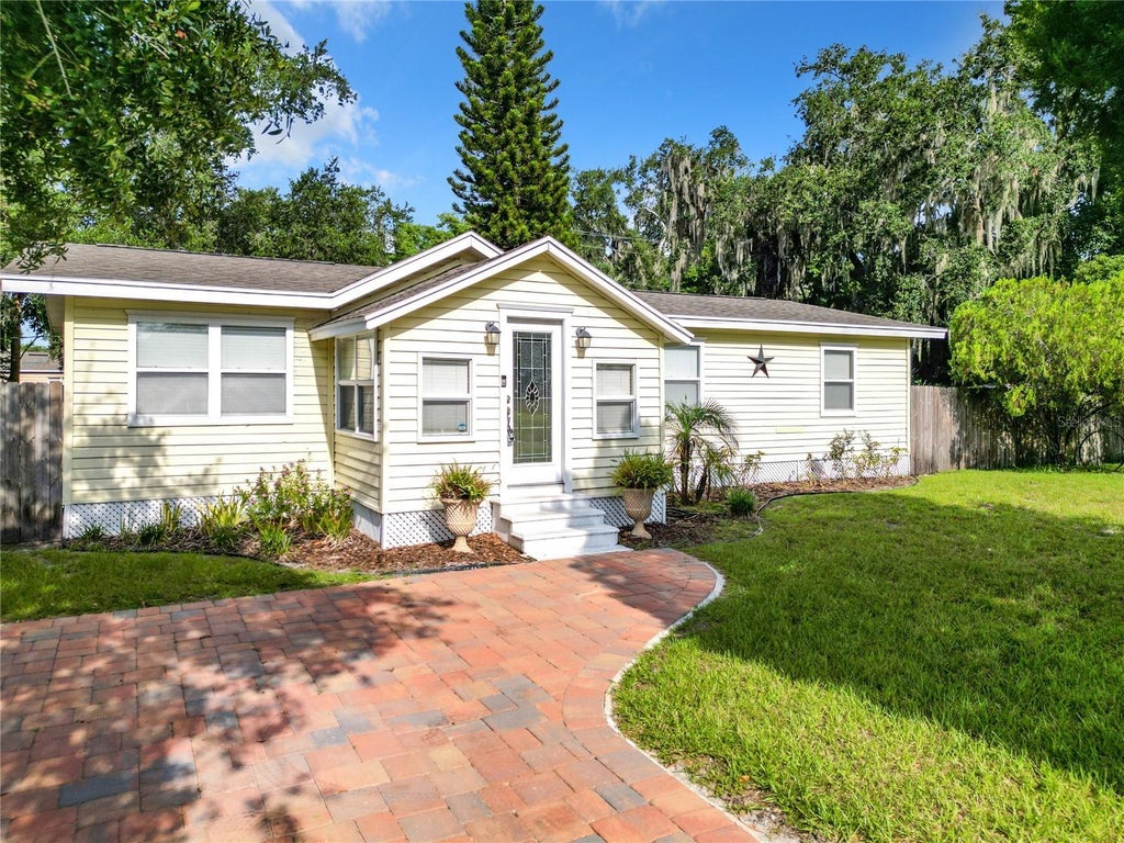 318 South Maple Avenue, SANFORD Property Listing MLS® O6235495
