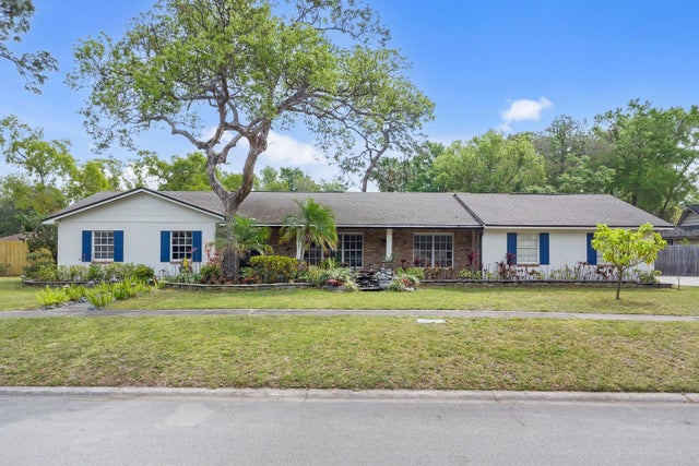 801 Fox Valley Drive, LONGWOOD