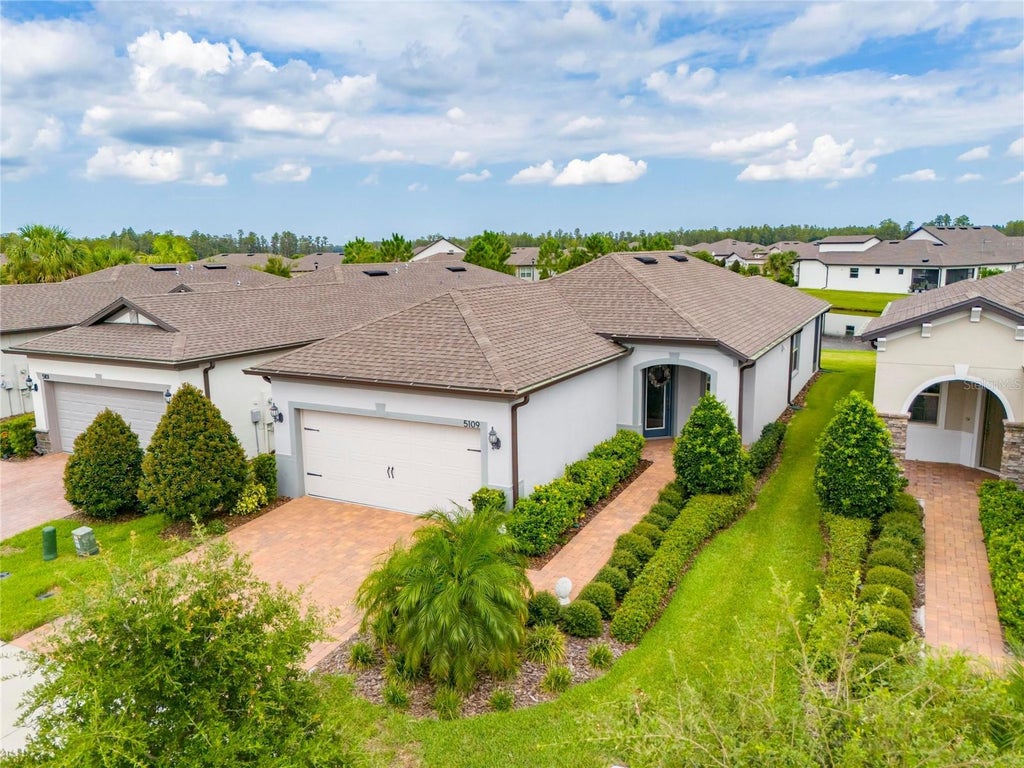 5109 Beacon Light Point, LAND O LAKES Property Listing MLS® S5110751