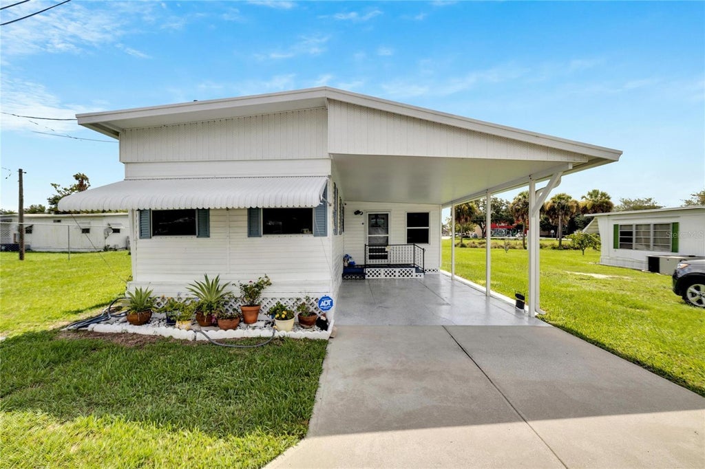 6132 Harriet Street, ZEPHYRHILLS Property Listing MLS® T3541619