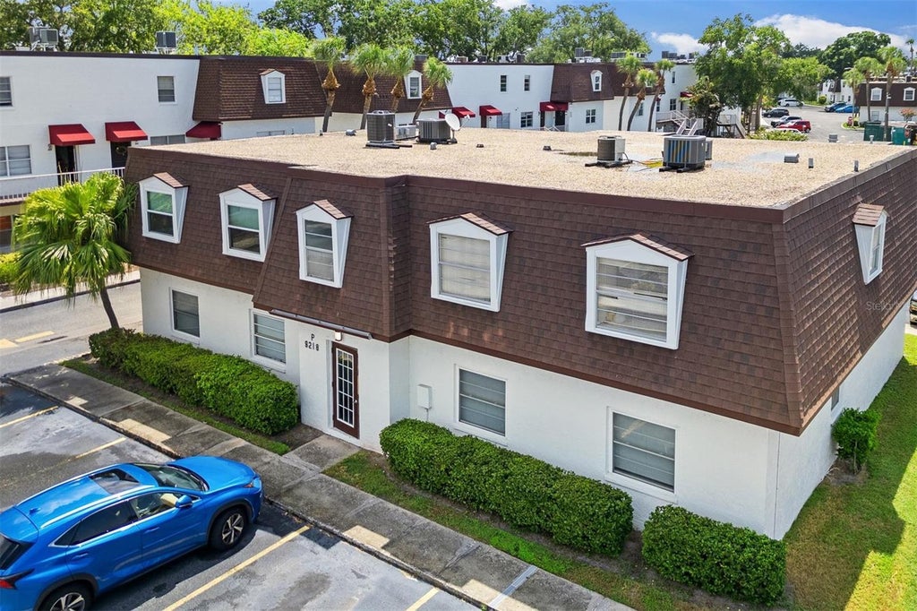 9218 Tudor Drive P202, TAMPA Property Listing MLS® T3543478