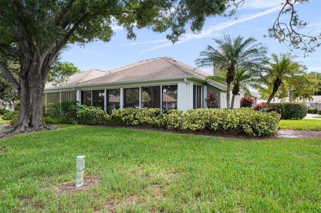 5445 Champagne 72, SARASOTA