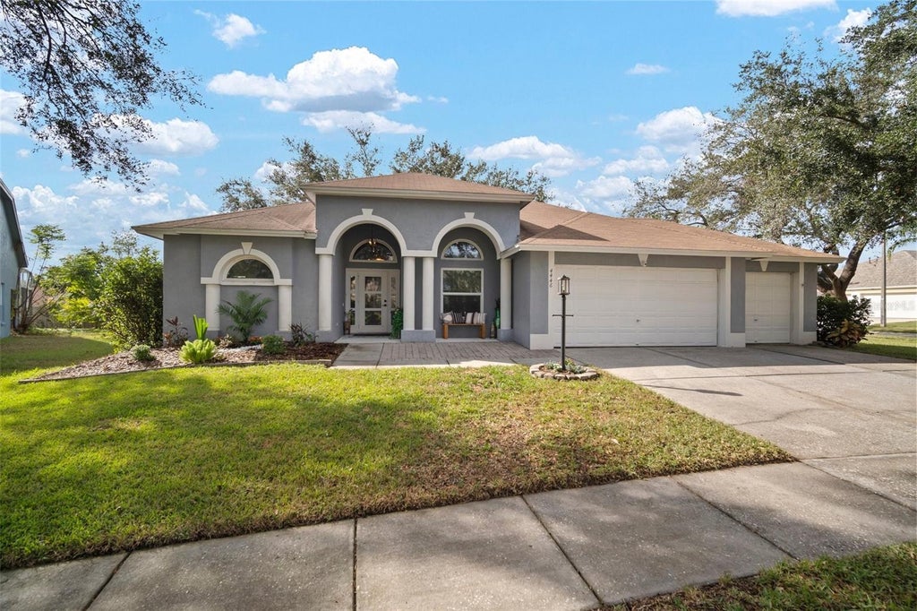 4446 Winding River Drive, VALRICO Property Listing: MLS® #TB8318986